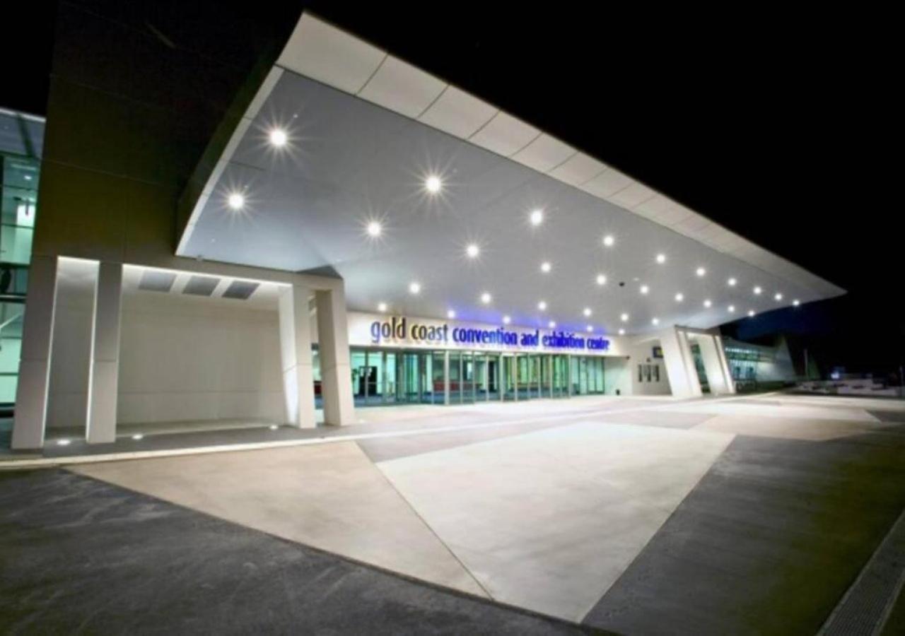 Location Location Location - Broadbeach :) Gold Coast Exterior foto
