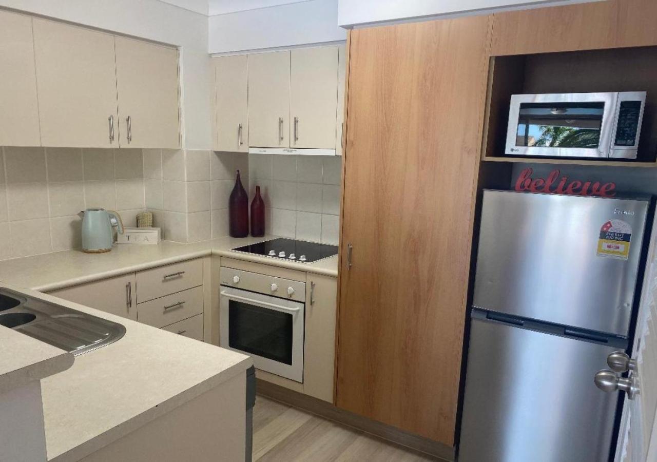 Location Location Location - Broadbeach :) Gold Coast Exterior foto